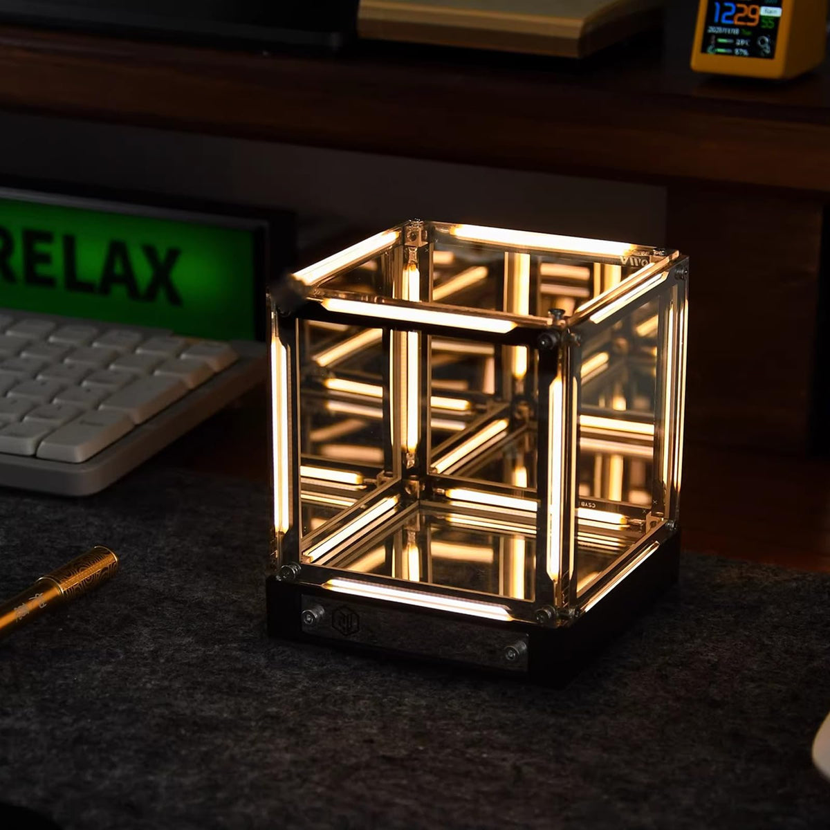 LONYIABBI 4D Mirror Cube Lamp – 2 Colors - Flex Gamingproduct_type